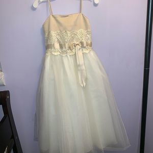 Girls David bride size 5 ivory champagne dress